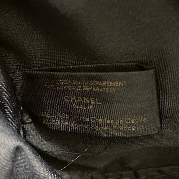 CHANEL LUXURY GIFT SET / POUCH & LIPGLOSS - Picture 14 of 14